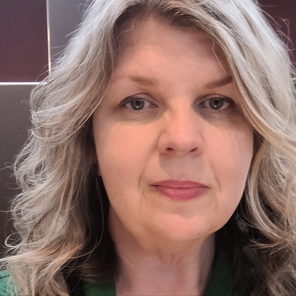Meet your Posher, Brona